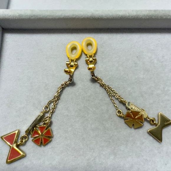 Chloe Vintage Earrings - Picture 3 of 3